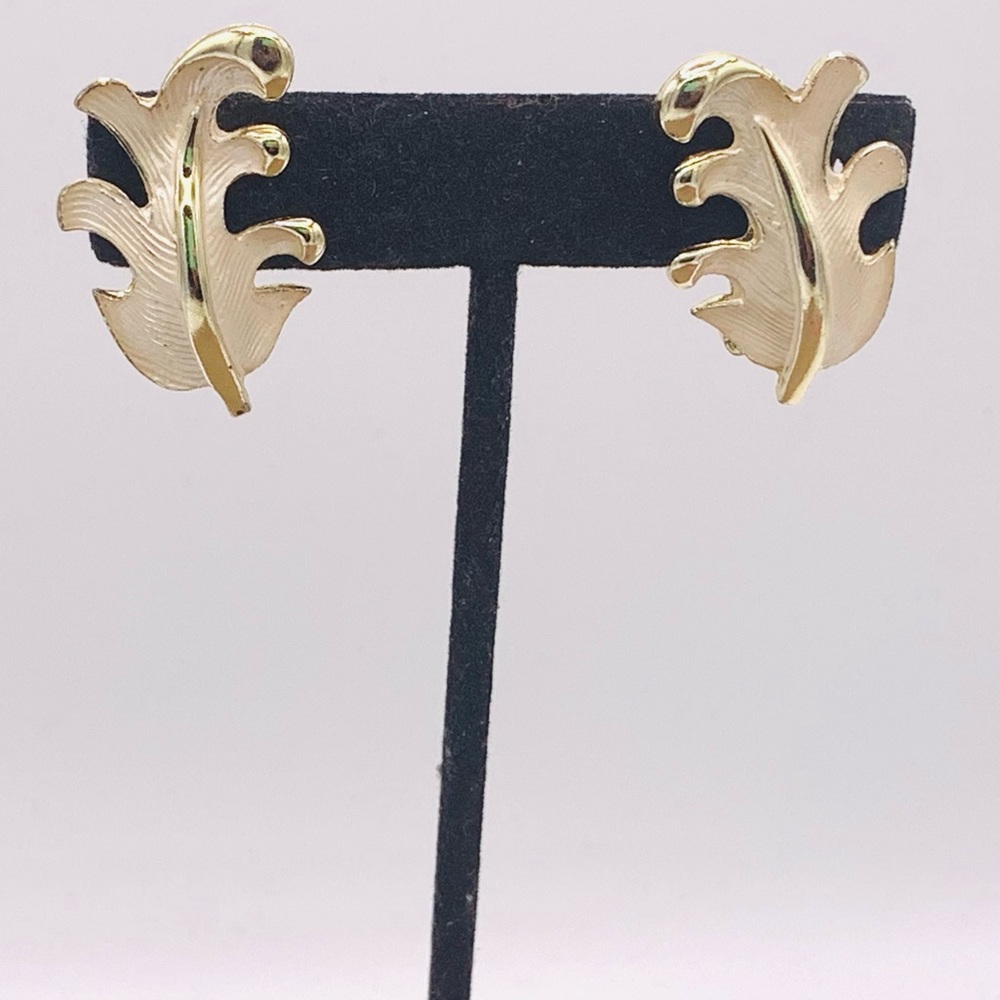 Autumn leaf vintage clip on earrings cream gold